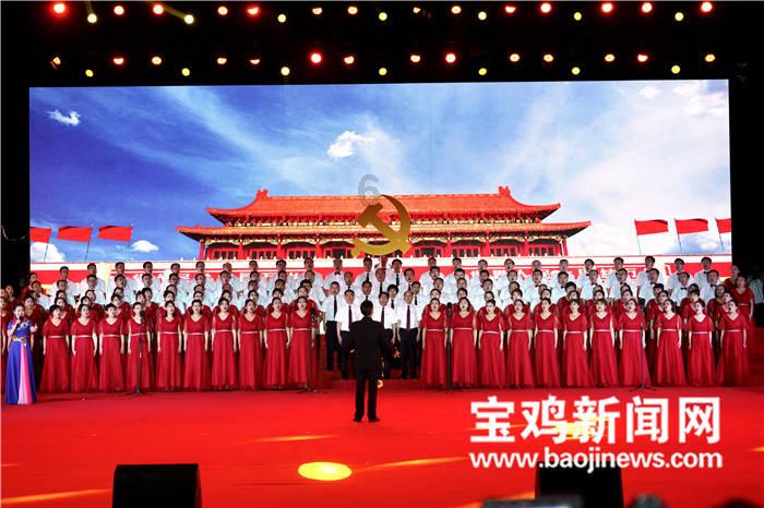 如果你是踩踏事故中的门店老板，你会开门吗？为什么？游戏画面